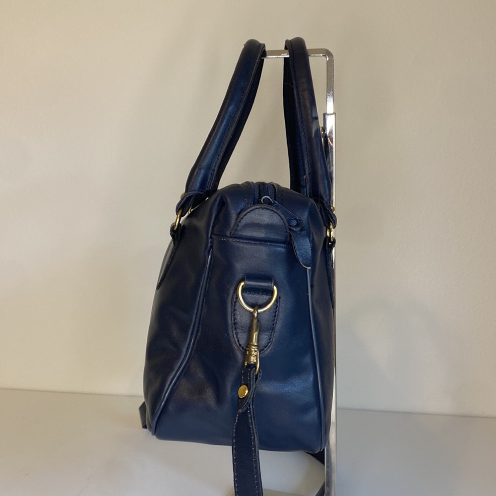 Etienne Aigner vintage Navy Leather Satchel Handbag with Gold Hardware - Picture 4 of 16